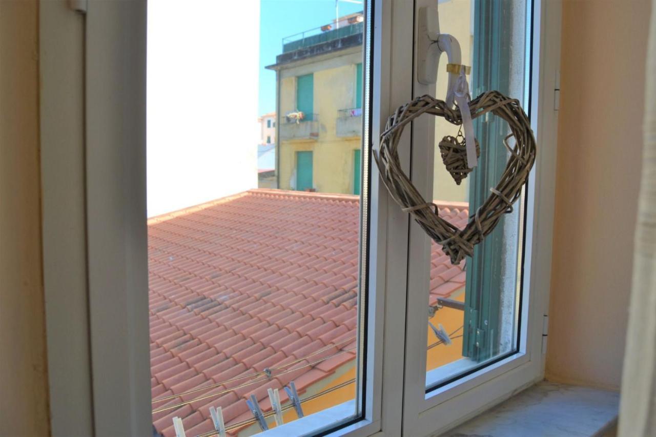 Appartamento Centro Citta Free Private Car Parking Livorno Kültér fotó